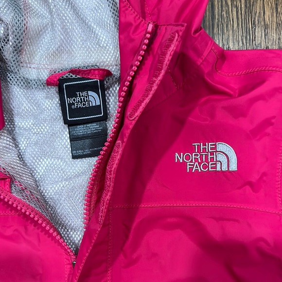The North Face Girls Jacket Windbreaker - Bright Pink - Picture 2 of 5